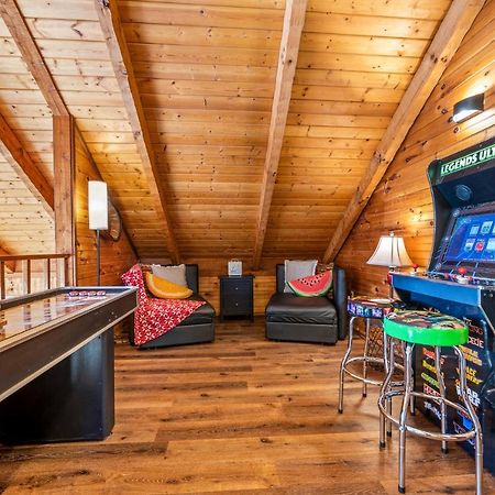 Barenberg Cabin: Panoramic Smoky Mountain Retreat with Dual Suites Gatlinburg Exterior photo