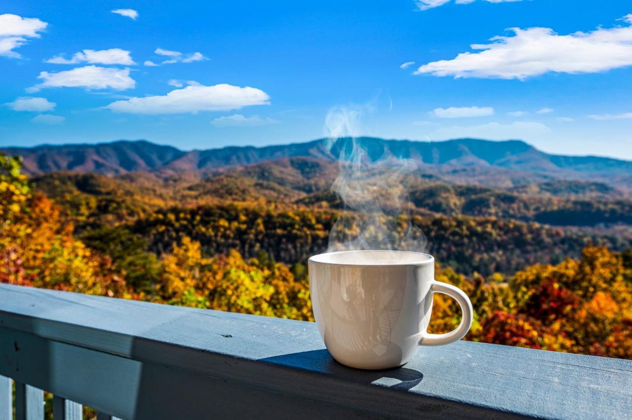 Barenberg Cabin: Panoramic Smoky Mountain Retreat with Dual Suites Gatlinburg Exterior photo