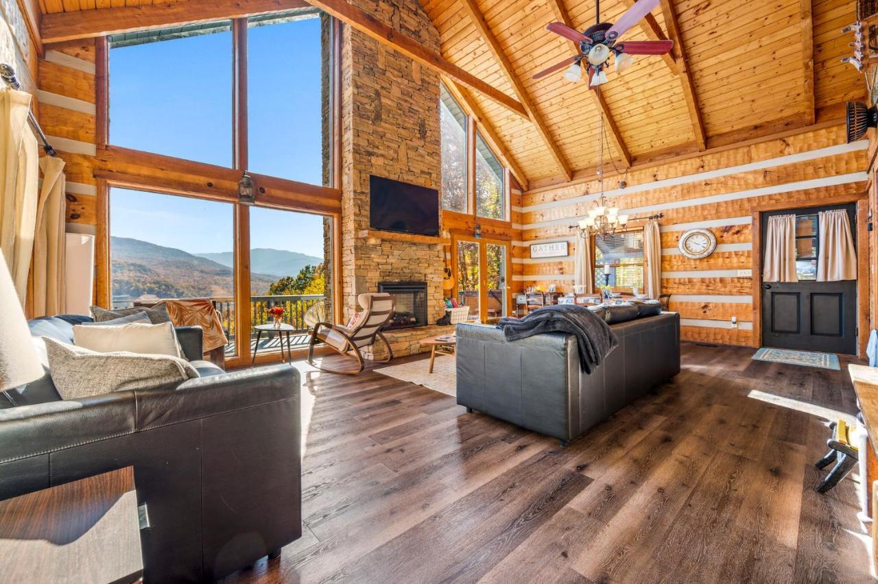 Barenberg Cabin: Panoramic Smoky Mountain Retreat with Dual Suites Gatlinburg Exterior photo