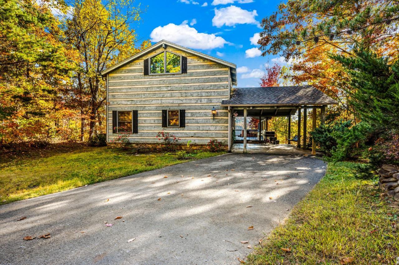 Barenberg Cabin: Panoramic Smoky Mountain Retreat with Dual Suites Gatlinburg Exterior photo