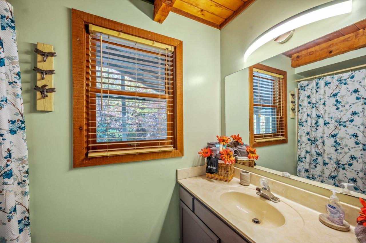 Barenberg Cabin: Panoramic Smoky Mountain Retreat with Dual Suites Gatlinburg Exterior photo