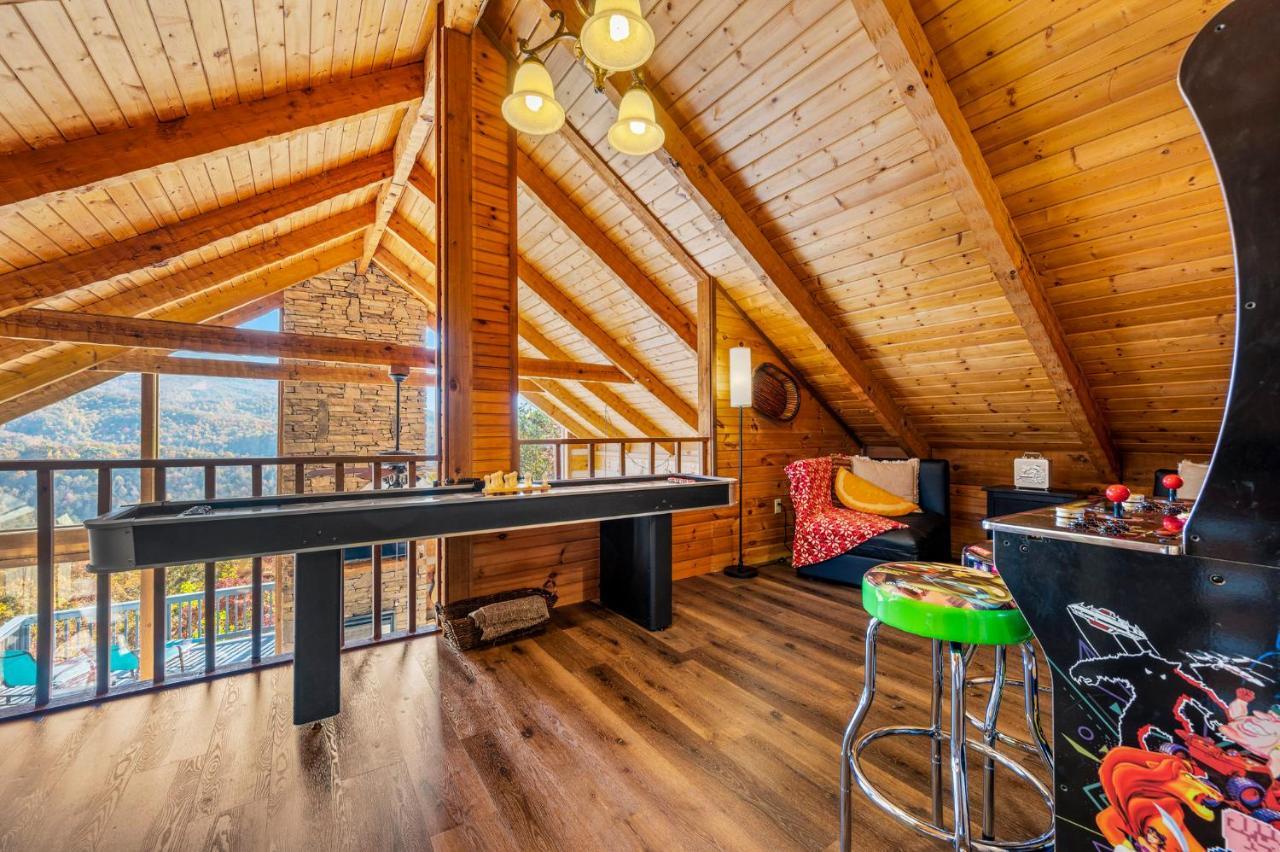 Barenberg Cabin: Panoramic Smoky Mountain Retreat with Dual Suites Gatlinburg Exterior photo