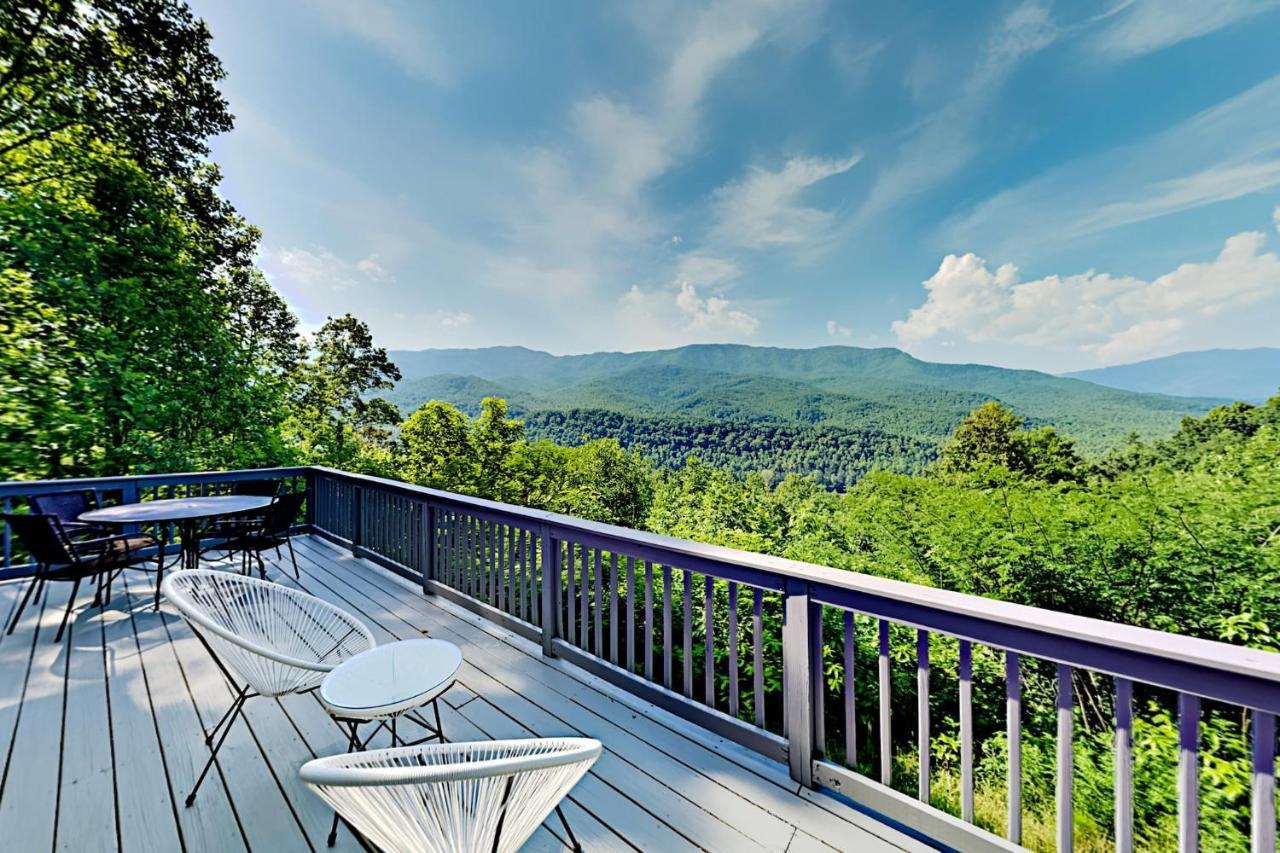 Barenberg Cabin: Panoramic Smoky Mountain Retreat with Dual Suites Gatlinburg Exterior photo